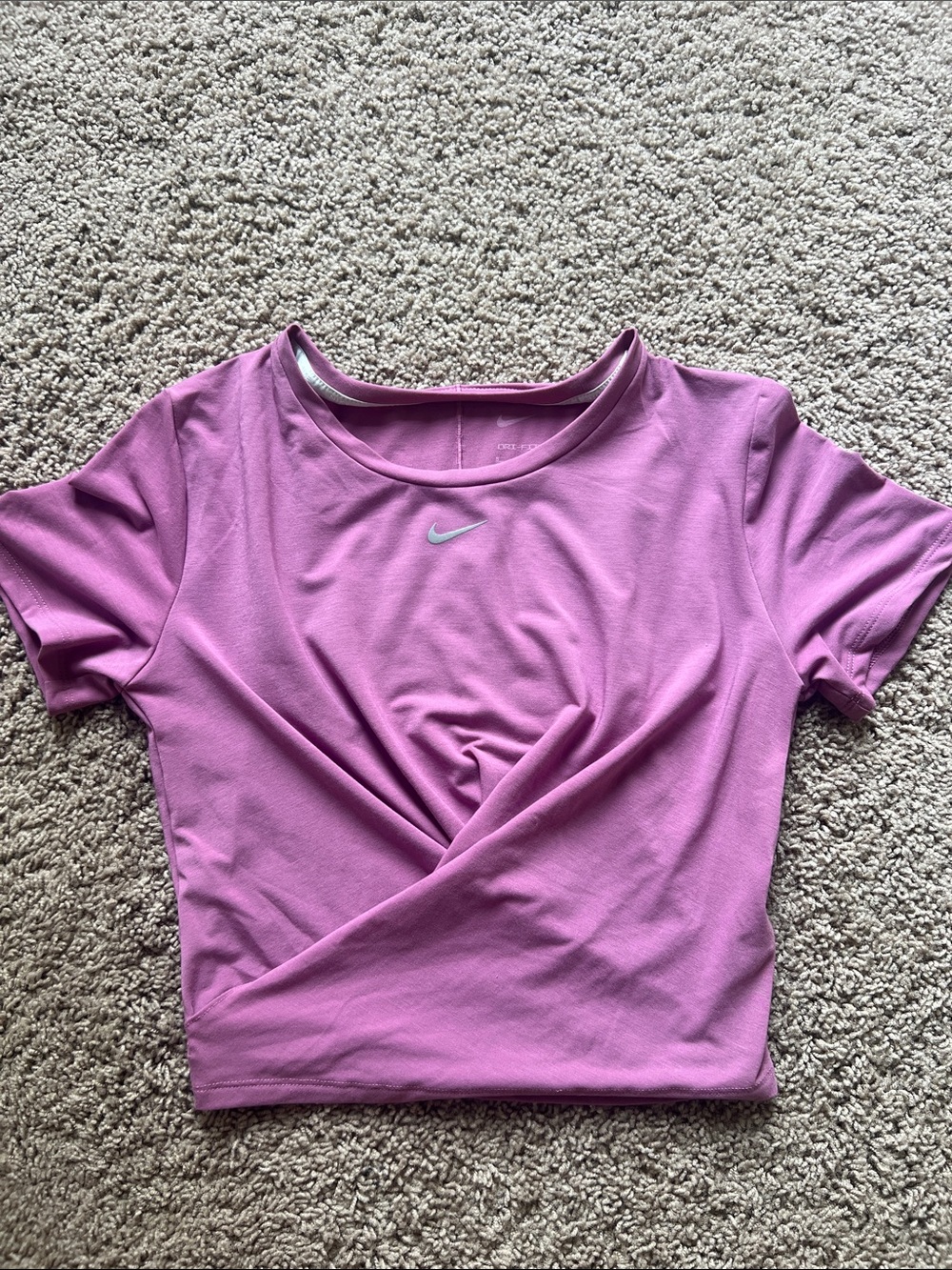 Nike Women's Purple Short Sleeve Twist-Hem Tee Size Small